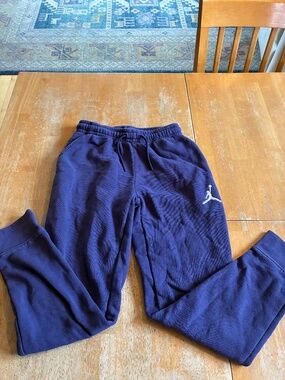 Nike Boys Jordan Purple sweatpants - size Medium